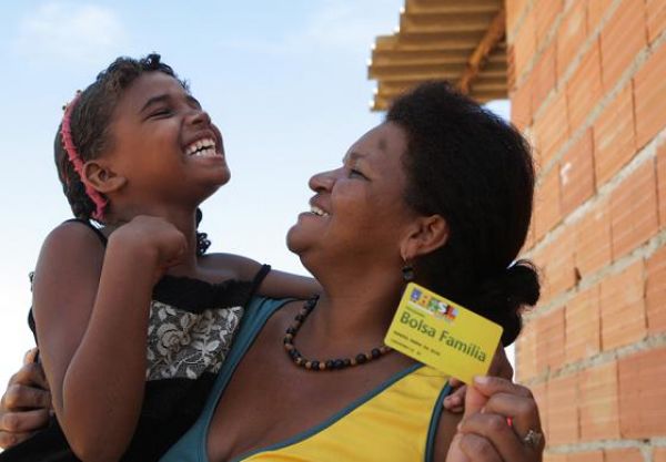 O Bolsa-Família é o maior programa de transferência de renda no mundo. Imagem: Bruno Spada/MDS